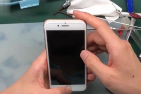 解决iPhone手机无信号或信号弱的方法（如何提升iPhone手机信号质量）