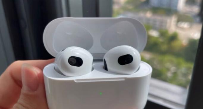 AirPods 3与AirPods 2有何不同？对比评测揭示差异？  第3张